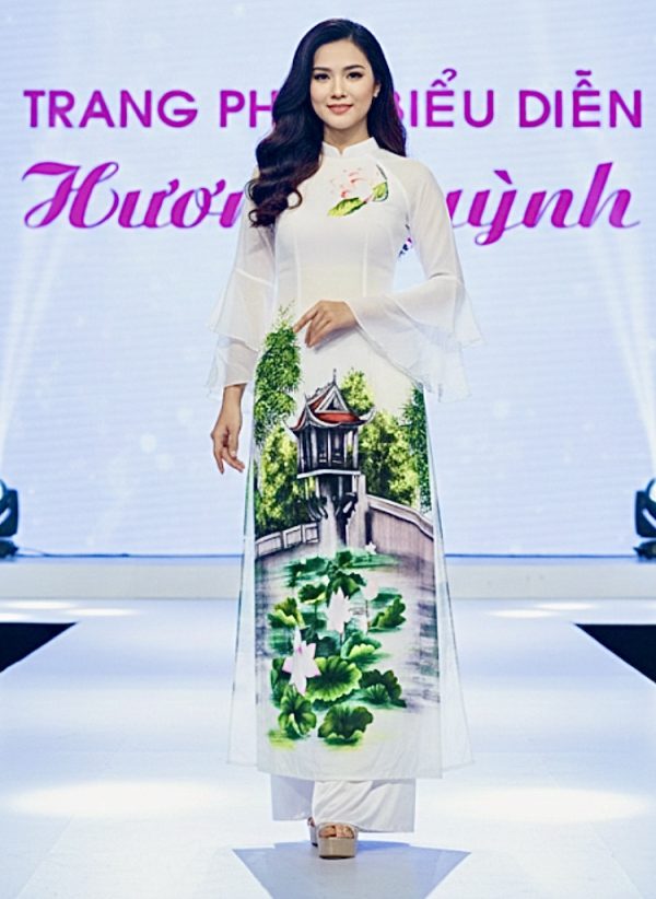 Áo dài hồ gươm
